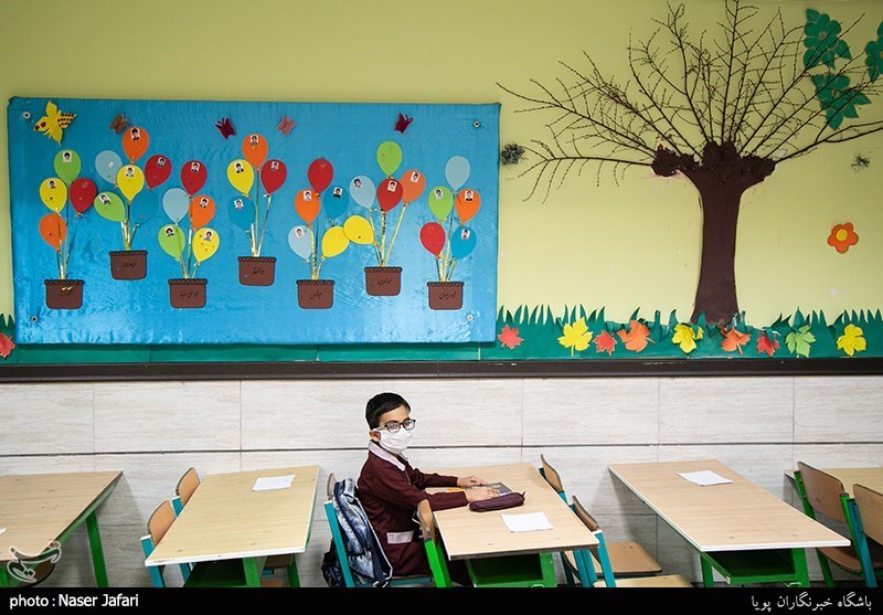 کلاس درس همراه با کرونا
