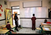 کلاس حضوری دانش‌آموزان با رعایت فاصله اجتماعی برگزار می‌شود؟