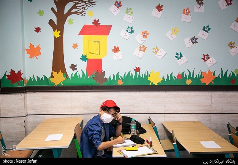 کلاس درس همراه با کرونا