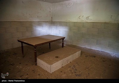 زمین همایشگاه فرهنگی ورزشی زرتشتیان اهواز توسط ارباب فریدون اهدا اما توسط انجمن زرتشتیان اهواز احداث شد