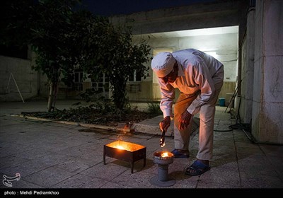 .نیایشگاه و آرامستان زرتشتیان اهواز توسط ارباب فریدون رشیدی در سال 1333 در اهواز بنا شد