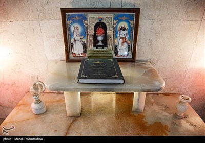 .نیایشگاه و آرامستان زرتشتیان اهواز توسط ارباب فریدون رشیدی در سال 1333 در اهواز بنا شد