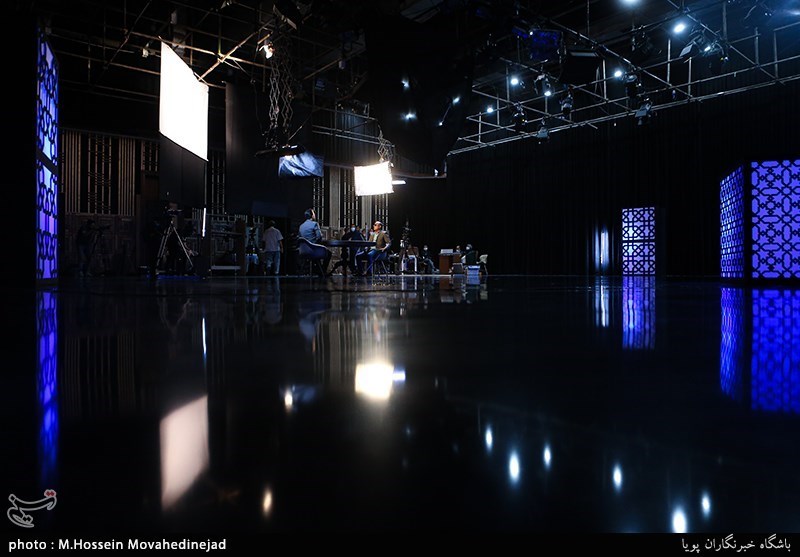 تلویزیون , شبکه افق , مجریان تلویزیون ایران , شاعر آیینی , اربعین , کربلا , مداحی , موکب تسنیم ,