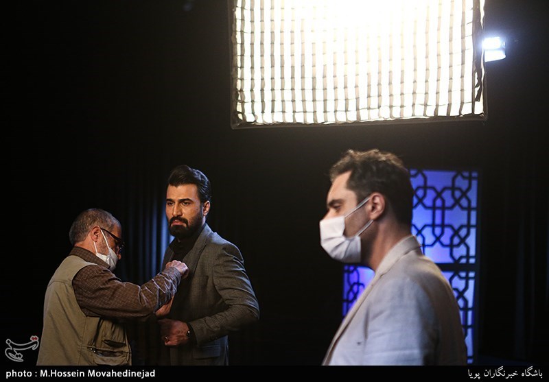 تلویزیون , شبکه افق , مجریان تلویزیون ایران , شاعر آیینی , اربعین , کربلا , مداحی , موکب تسنیم ,