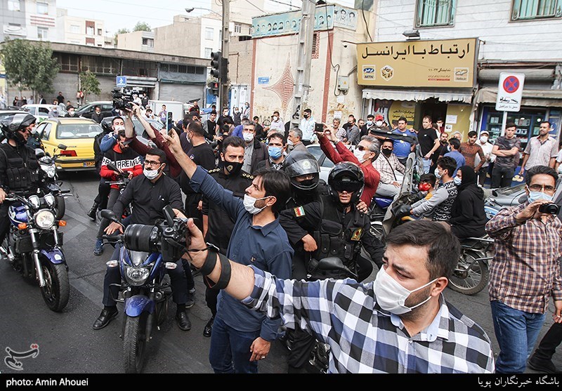 عربده‌کش مشیریه در شهر گردانده شد