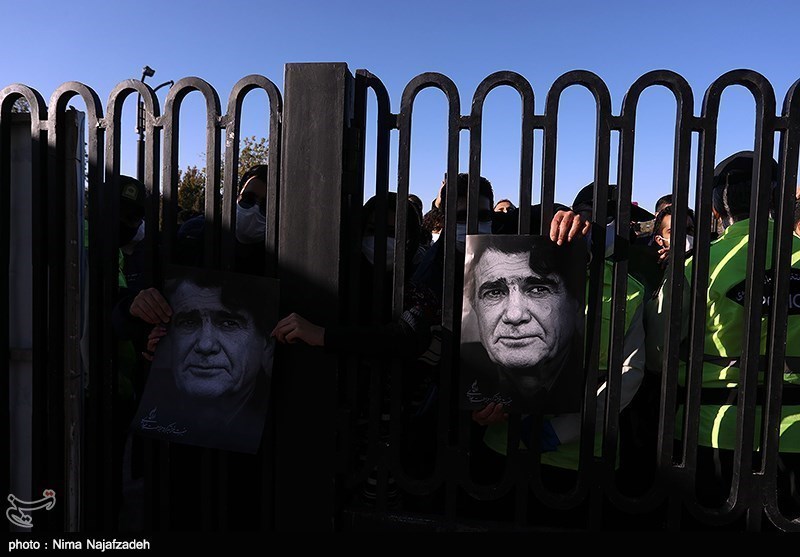 مراسم خاکسپاری مرحوم استاد شجریان در طوس