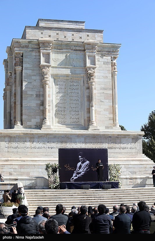 مراسم خاکسپاری مرحوم استاد شجریان در طوس