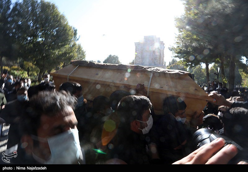 مراسم خاکسپاری مرحوم استاد شجریان در طوس