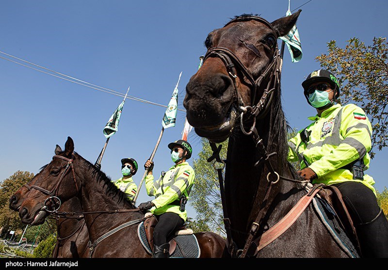 رژه "اسواران" یگان‌ویژه نیروی انتظامی در خیابان ولیعصر (عج)