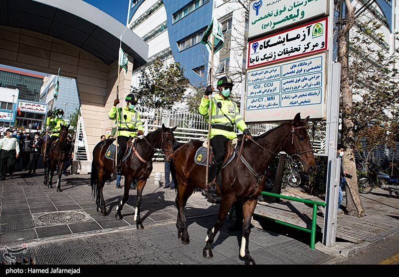 رژه "اسواران" یگان‌ویژه نیروی انتظامی در خیابان ولیعصر (عج)