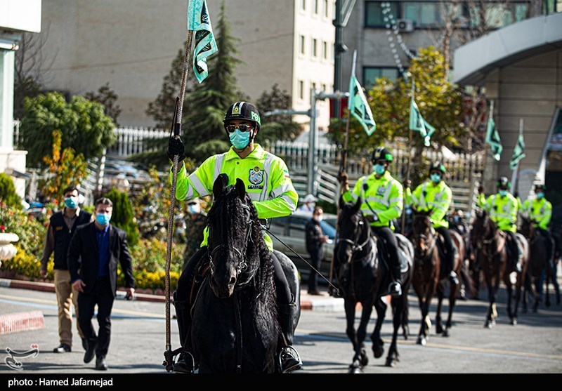رژه "اسواران" یگان‌ویژه نیروی انتظامی در خیابان ولیعصر (عج)