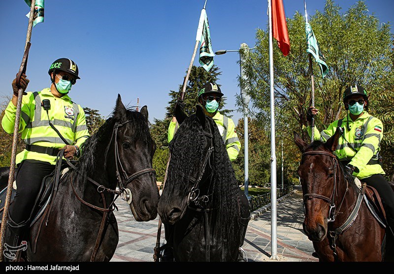 رژه "اسواران" یگان‌ویژه نیروی انتظامی در خیابان ولیعصر (عج)