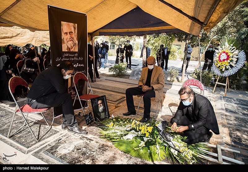 تشییع و خاکسپاری پیکر زنده‌یاد کریم اکبری مبارکه