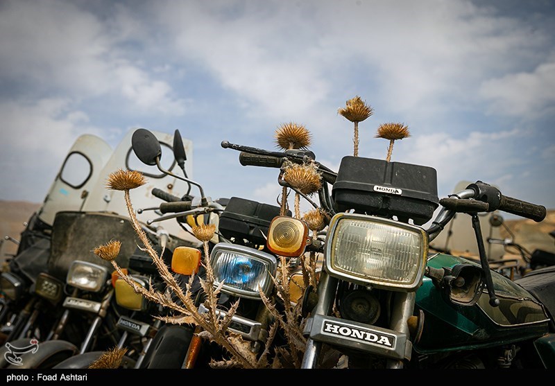 رسوب چند ساله موتورسیکلتها در پارکینگهای تهران