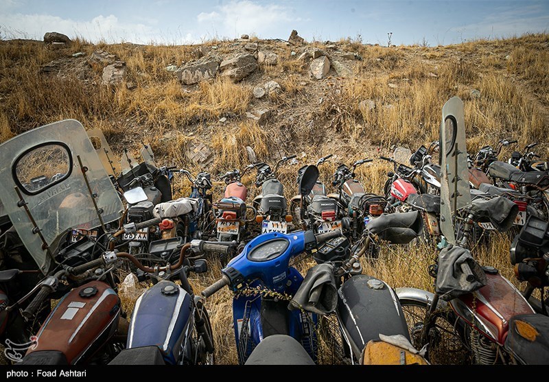 رسوب چند ساله موتورسیکلتها در پارکینگهای تهران