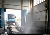 شست و شوی مکانیزه قطارها در پایانه فتح آباد متروی تهران