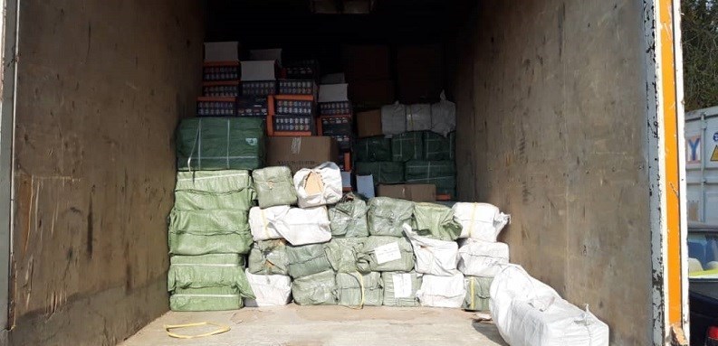 پلیس | ناجا | نیروی انتظامی جمهوری اسلامی ایران , کشفیات پلیس , کشفیات , عملیات پلیس , احتکار ,