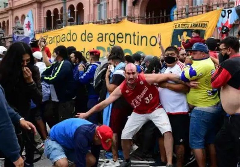 دیگو آرماندو مارادونا ,