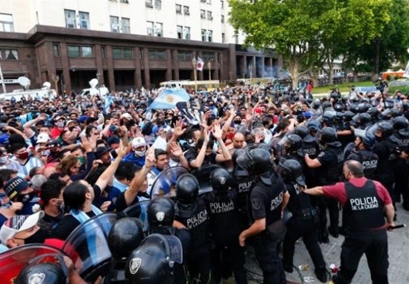 دیگو آرماندو مارادونا ,