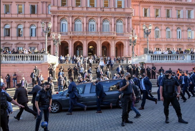 دیگو آرماندو مارادونا , فوتبال , تیم ملی فوتبال  آرژانتین , 