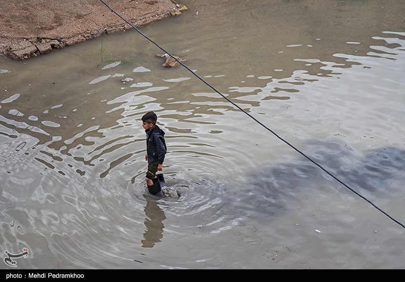 رفع کامل آبگرفتگی معابر شهرکرد / 80 درصد ظرفیت سیل‌بند جنوبی شهرکرد پر شد