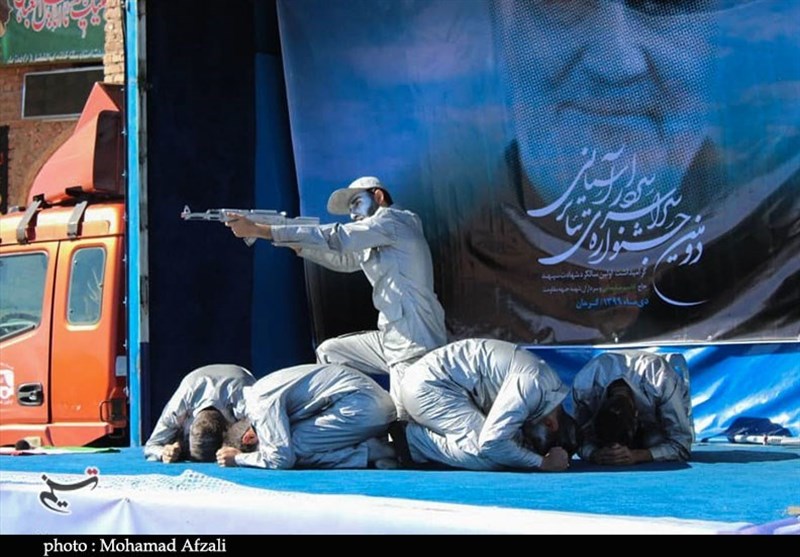 تئاتر مقاومت , تئاتر خیابانی , استان کرمان , شهید سپهبد قاسم سلیمانی , کرونا , شهید , تعزیه , 