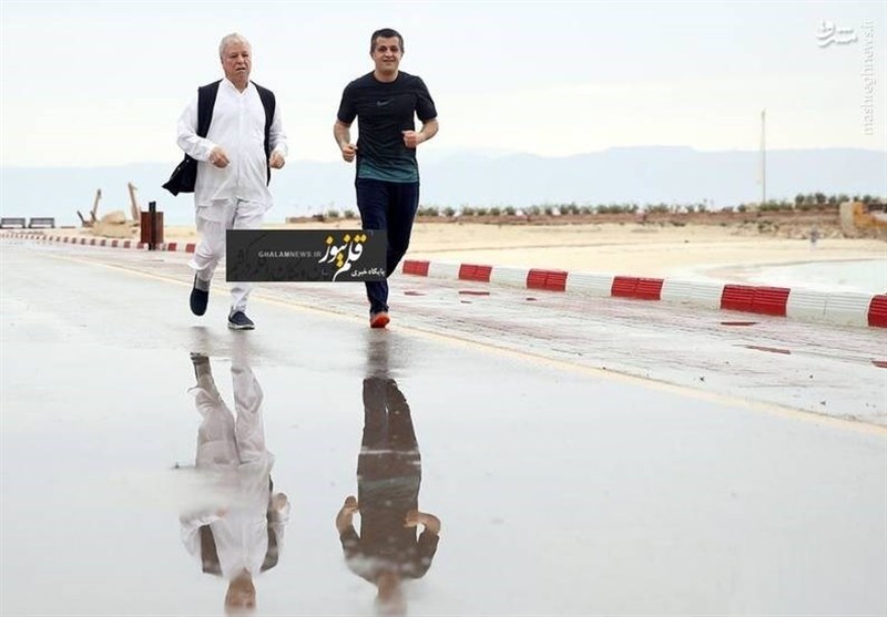 آیتالله اکبر هاشمی رفسنجانی , مهدی هاشمی , فائزه هاشمی , محسن هاشمی , یاسر هاشمی رفسنجانی , فاطمه هاشمی رفسنجانی , عفت مرعشی ,