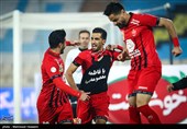 دیدار تیم‌های فوتبال استقلال و پرسپولیس