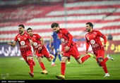 دیدار تیم‌های فوتبال استقلال و پرسپولیس