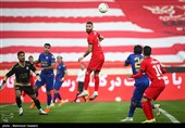دیدار تیم‌های فوتبال استقلال و پرسپولیس