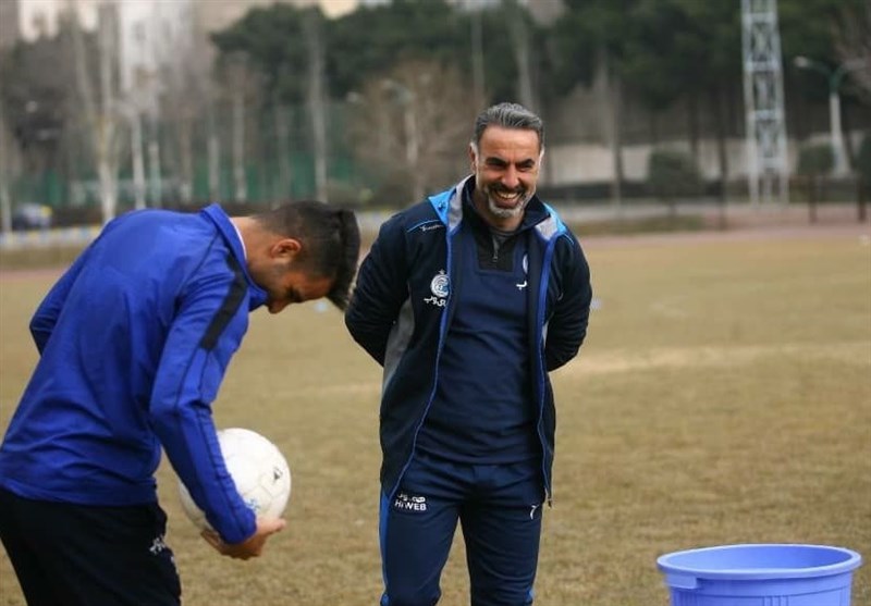 تیم فوتبال استقلال ,