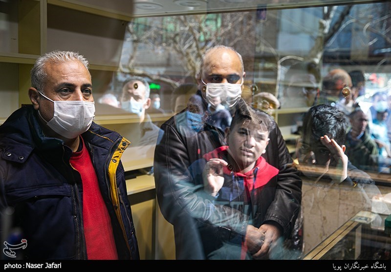 بازسازی صحنه سرقت‌ مسلحانه از طلافروشی‌