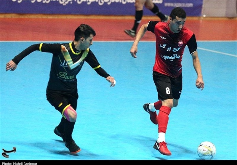 رستمی: برابر تیمی مانند مس حق اشتباه نداشتیم/ بازی را خوب شروع  نکردیم