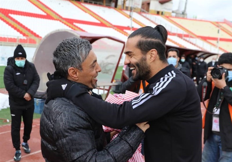 خطیبی: تراکتور خانه شجاعی و دژاگه است