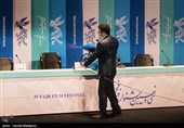ضدعفونی محل نشست خبری در سی و نهمین جشنواره فیلم فجر