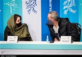 امیرمهدی ژوله نویسنده و ژاله صامتی بازیگر در نشست خبری فیلم شیشلیک - سی و نهمین جشنواره فیلم فجر