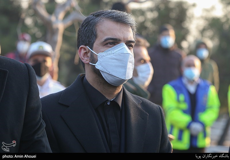 جعفر سمیعی مدیرعامل باشگاه پرسپولیس در تشییع پیکر مرحوم علی انصاریان