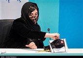 باران کوثری بازیگر در نشست خبری فیلم گیج‌گاه - سی و نهمین جشنواره فیلم فجر