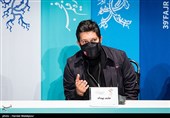 حامد بهداد بازیگر در نشست خبری فیلم گیج‌گاه - سی و نهمین جشنواره فیلم فجر
