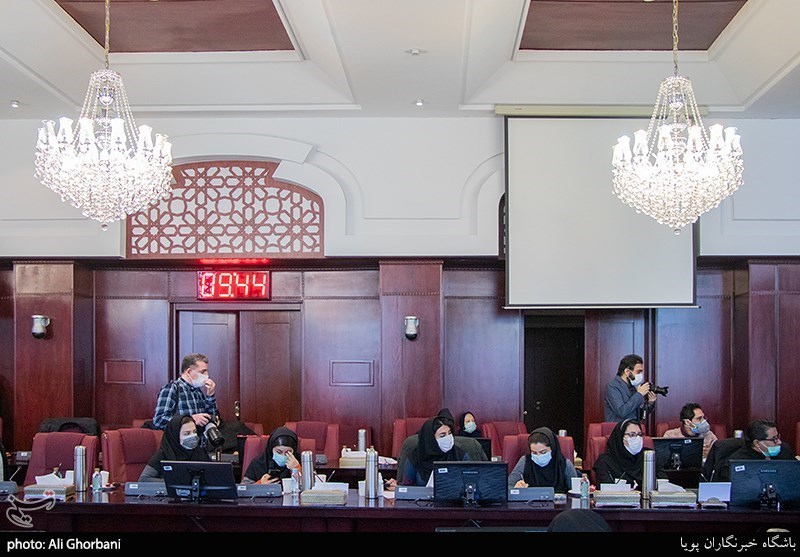 نشست معاون وزیر اقتصاد با موضوع برگزاری مجامع الکترونیکی شرکت های سرمایه گذاری سهام عدالت