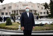 محمدجواد ظریف وزیر امور خارجه در حاشیه جلسه هیئت دولت