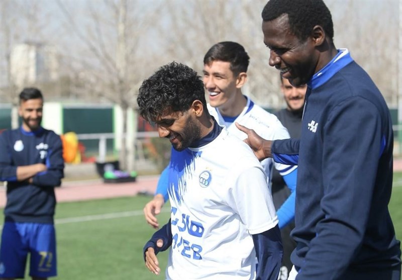 تیم فوتبال استقلال ,