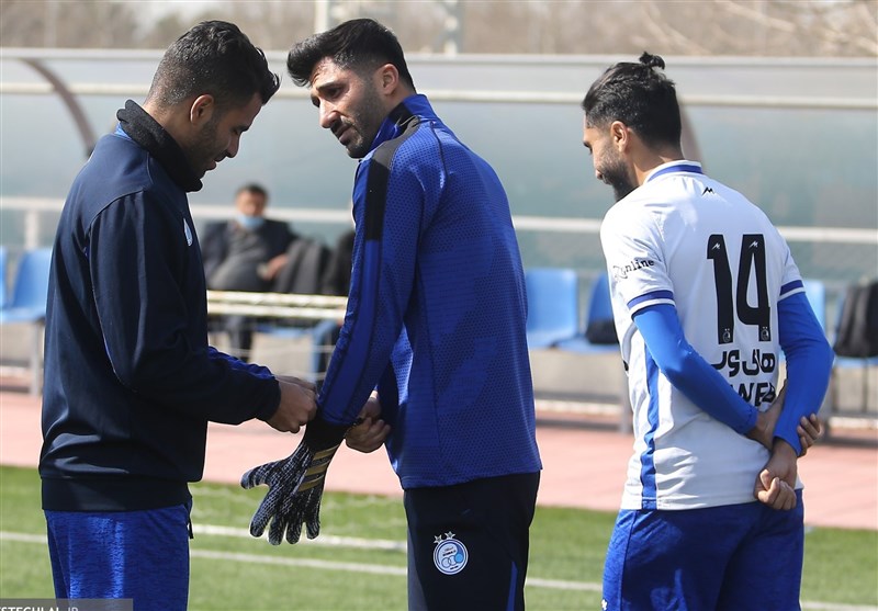 تیم فوتبال استقلال ,