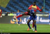دیدار تیم های فوتبال استقلال و فولاد خوزستان