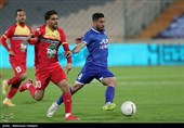 دیدار تیم های فوتبال استقلال و فولاد خوزستان