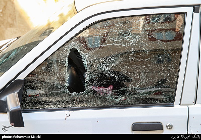 خودروی تخریب شده توسط اوباش