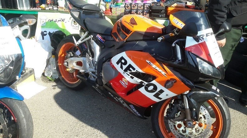 پلیس | ناجا | نیروی انتظامی جمهوری اسلامی ایران , کشفیات پلیس , کشفیات , عملیات پلیس , پلیس 110 , قاچاق , موتور سواری , پلیس پیشگیری , کلانتری , 