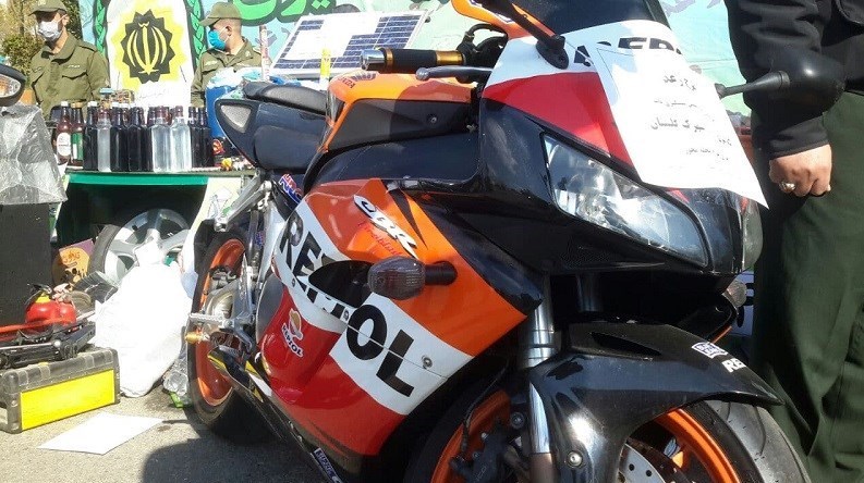 پلیس | ناجا | نیروی انتظامی جمهوری اسلامی ایران , کشفیات پلیس , کشفیات , عملیات پلیس , پلیس 110 , قاچاق , موتور سواری , پلیس پیشگیری , کلانتری , 