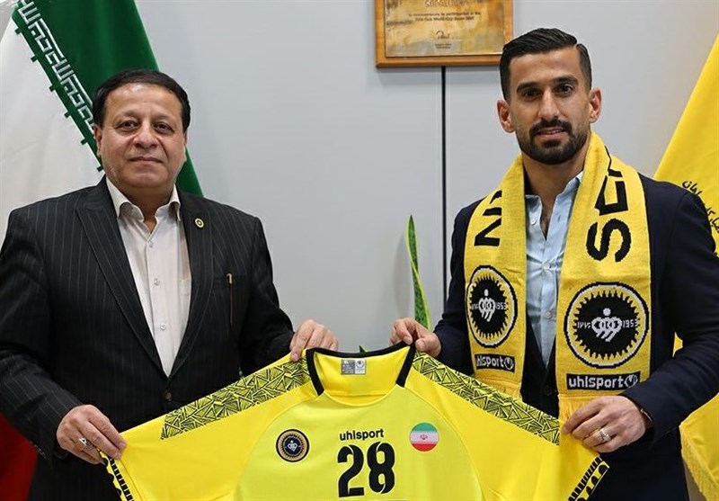 احسان حاج صفی , تیم فوتبال سپاهان اصفهان , تیم فوتبال تراکتور تبریز ,