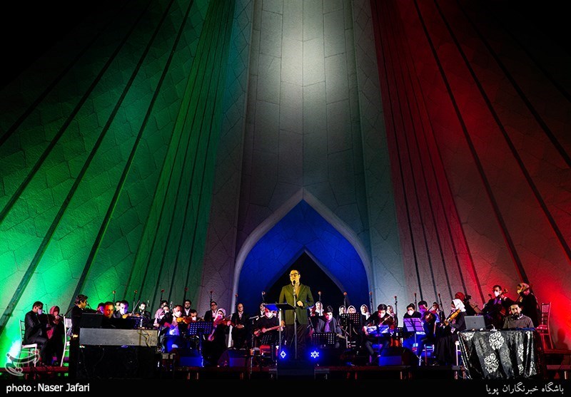 کنسرت علیرضا قربانی در میدان آزادی